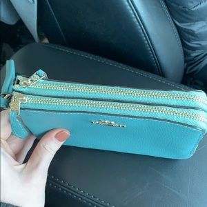 NWT double zipper Coach Wristlet